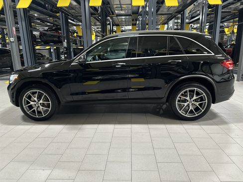 Certified 2022 Mercedes-Benz GLC 300 4MATIC image 2