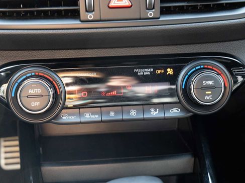 Certified 2024 Kia Forte GT-Line image 17