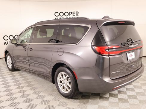 Used 2022 Chrysler Pacifica Touring-L FWD image 23