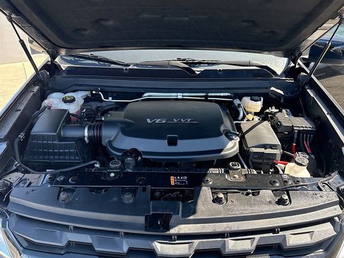 Used 2022 Chevrolet Colorado Z71 AWD/4WD image 29