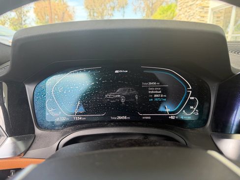 Used 2022 BMW 330e w/ Driving Assistance Package RWD image 5