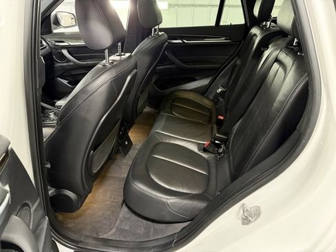 Used 2018 BMW X1 xDrive28i image 11