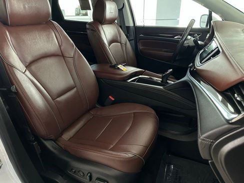 Used 2021 Buick Enclave Avenir w/ Avenir Technology Package image 18