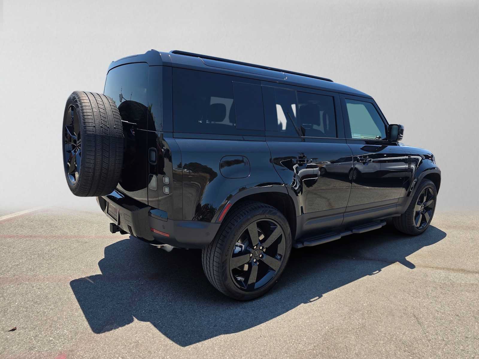 New 2026 Land Rover Defender 110 S AWD/4WD image 5