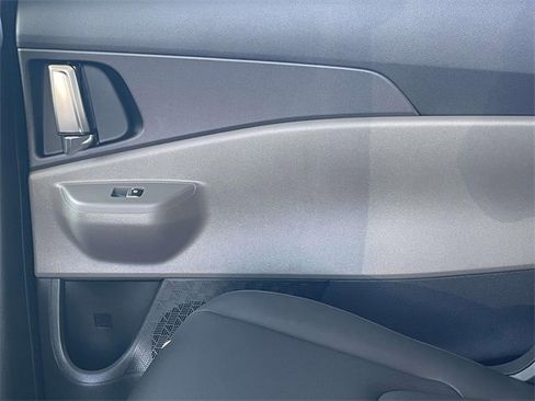 New 2026 Kia Carnival EX image 24