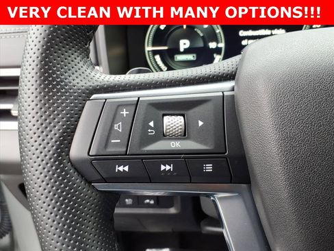 Used 2025 Mitsubishi Outlander SE image 18