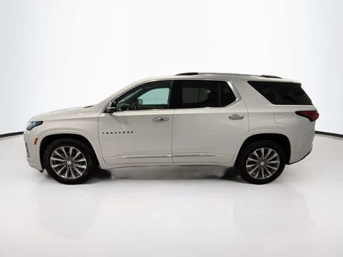 Used 2023 Chevrolet Traverse Premier AWD/4WD image 4