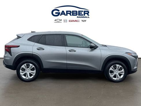 Used 2024 Chevrolet Trax LS FWD image 6