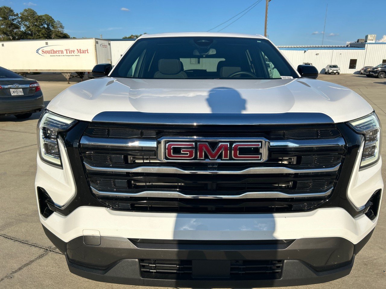 Used 2025 GMC Terrain Elevation AWD/4WD image 5