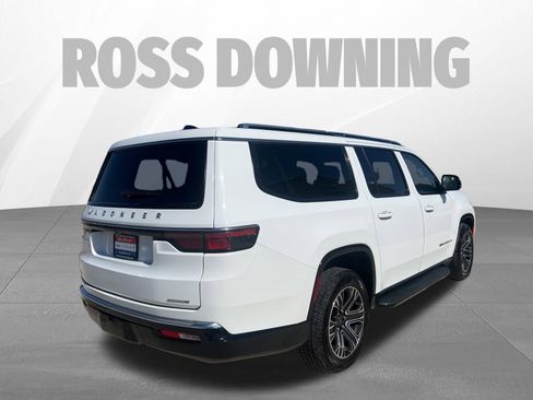 Used 2024 Jeep Wagoneer L Series II w/ Flexible Seating Group image 4