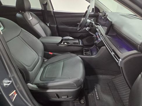 Certified 2025 Hyundai Tucson Limited FWD image 18