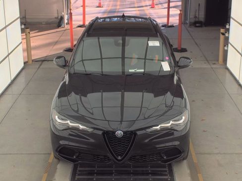 Used 2024 Alfa Romeo Stelvio Veloce image 4