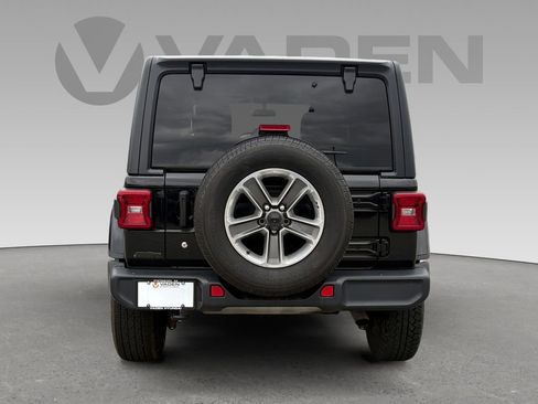 Used 2019 Jeep Wrangler Unlimited Sahara AWD/4WD image 22