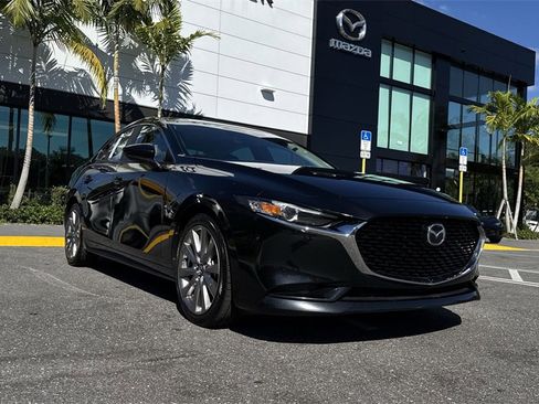 Used 2020 MAZDA MAZDA3 Sedan w/ Preferred Package image 31