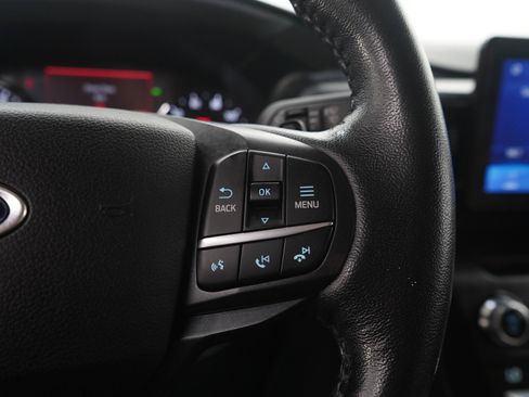 Used 2020 Ford Explorer XLT w/ Equipment Group 202A AWD/4WD image 28