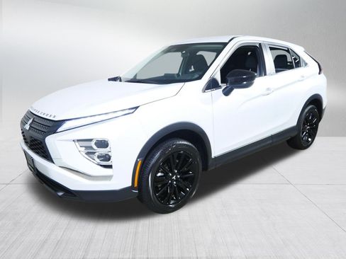 Used 2025 Mitsubishi Eclipse Cross LE AWD/4WD image 3