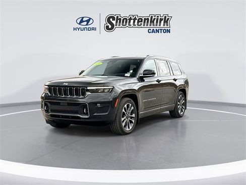 Used 2024 Jeep Grand Cherokee L Overland w/ Advanced Protech Group III image 4
