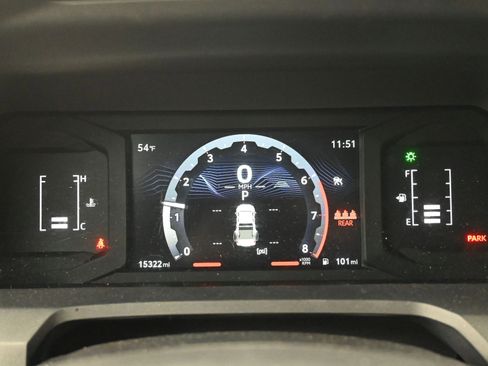 Used 2025 Toyota Tacoma SR image 10