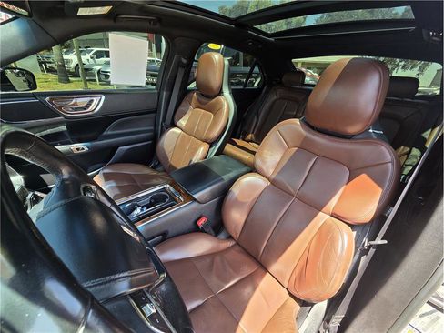 Used 2017 Lincoln Continental Reserve FWD image 13