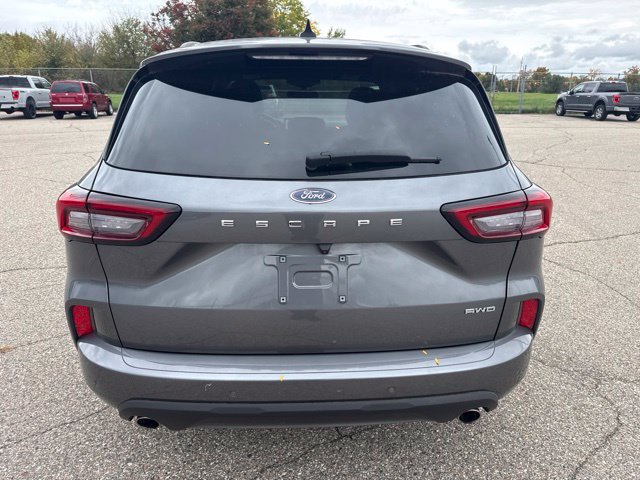 Used 2024 Ford Escape ST-Line w/ Tech Pack #1 AWD/4WD image 6