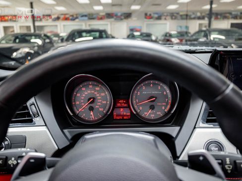Used 2016 BMW Z4 sDrive35is RWD image 17