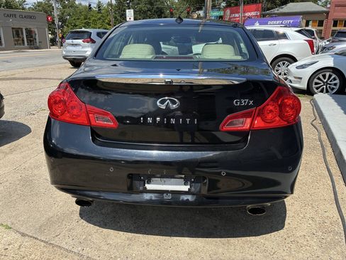 Used 2010 INFINITI G37 x Sedan w/ Premium Pkg AWD/4WD image 4