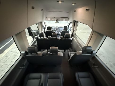 Used 2024 Ford Transit 350 XL image 27