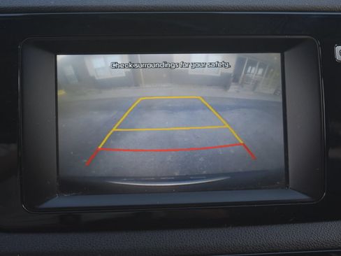 Used 2018 Kia Niro EX FWD image 13
