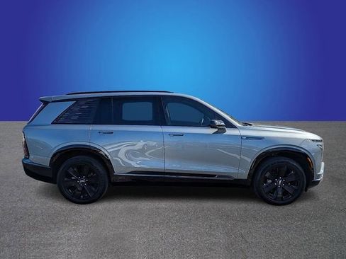 New 2026 Cadillac Vistiq Sport w/ LPO, Floor Liner Package image 6