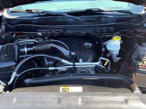 Used 2018 RAM 1500 Express w/ Express Value Package AWD/4WD image 9