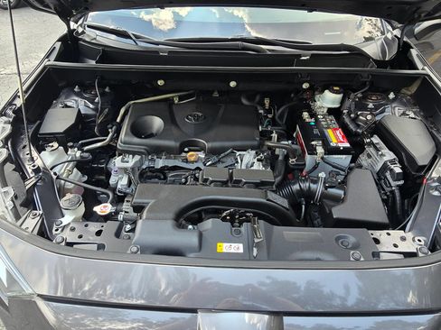 Used 2019 Toyota RAV4 XLE FWD image 19