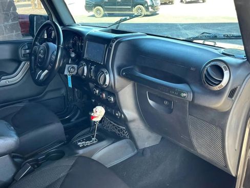 Used 2017 Jeep Wrangler Unlimited Sport image 41