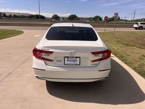 Certified 2019 Honda Accord EX image 6