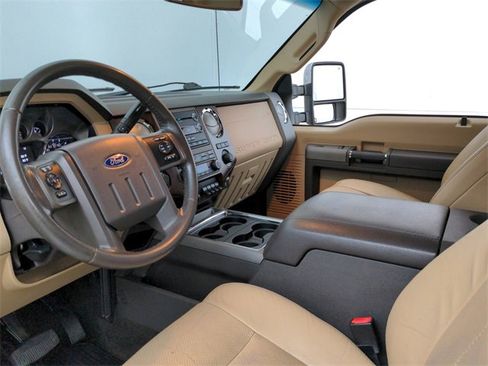 Used 2011 Ford F450 Lariat image 25