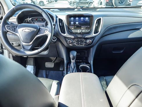 Used 2023 Chevrolet Equinox Premier image 8