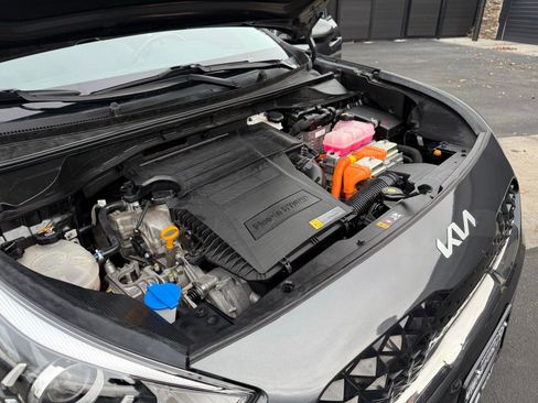 Used 2022 Kia Niro LXS image 26