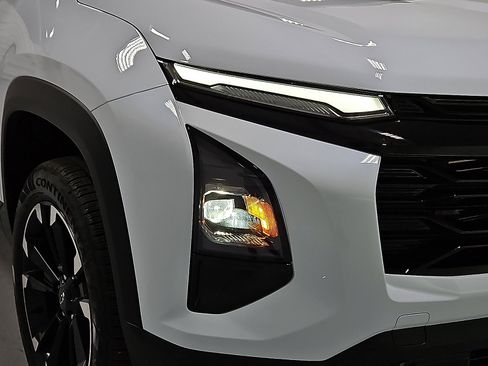 Used 2026 Chevrolet Equinox RS image 19