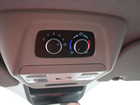 Used 2023 Ford Transit 350 XLT image 7