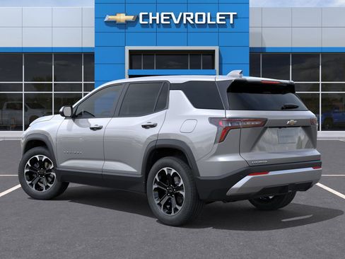 New 2026 Chevrolet Equinox LT image 3