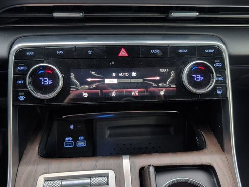 Used 2024 Genesis GV80 2.5T AWD/4WD image 12