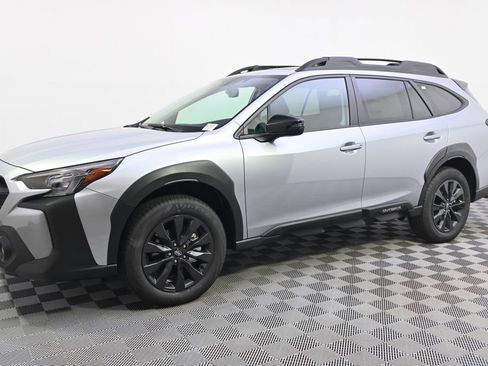 Certified 2025 Subaru Outback Onyx Edition image 2