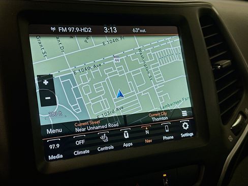 Used 2023 Jeep Cherokee Altitude Lux image 22