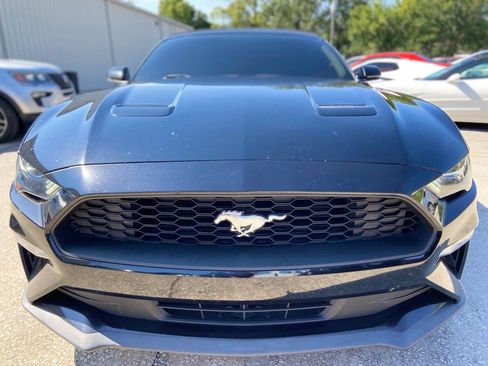 Used 2019 Ford Mustang Premium RWD image 8
