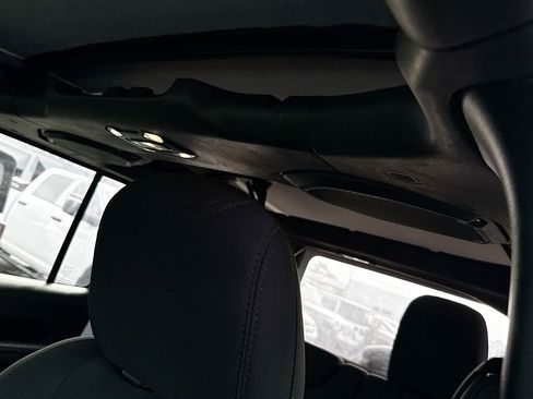 Used 2021 Jeep Wrangler Unlimited Sport image 19