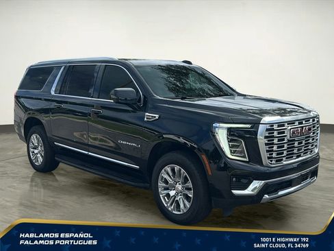 Certified 2025 GMC Yukon XL Denali AWD/4WD image 8