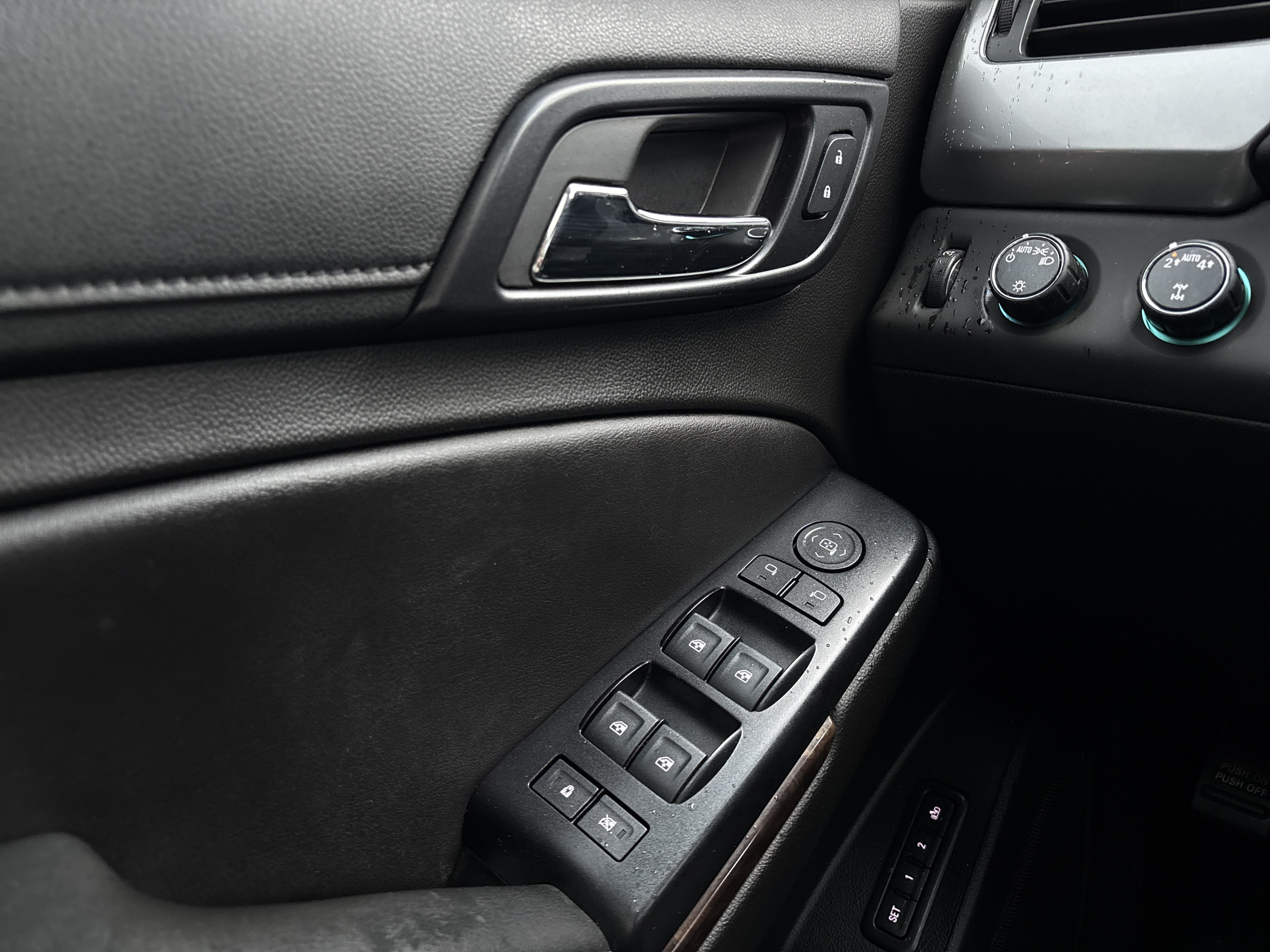 Used 2018 Chevrolet Tahoe LT AWD/4WD image 34
