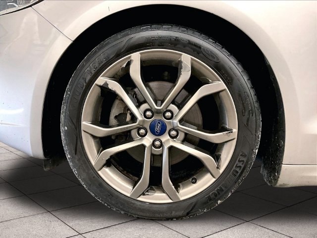 Used 2019 Ford Fusion SEL FWD image 9