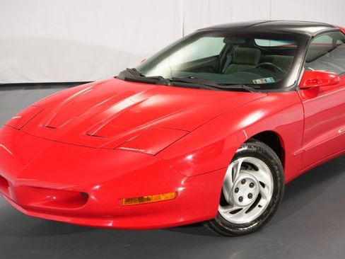 Used 1994 Pontiac Firebird Formula RWD image 7