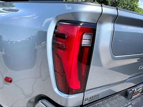 Used 2024 GMC Sierra 3500 Denali w/ Denali Reserve Package AWD/4WD image 23