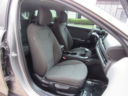 Used 2025 Kia K4 LXS image 18